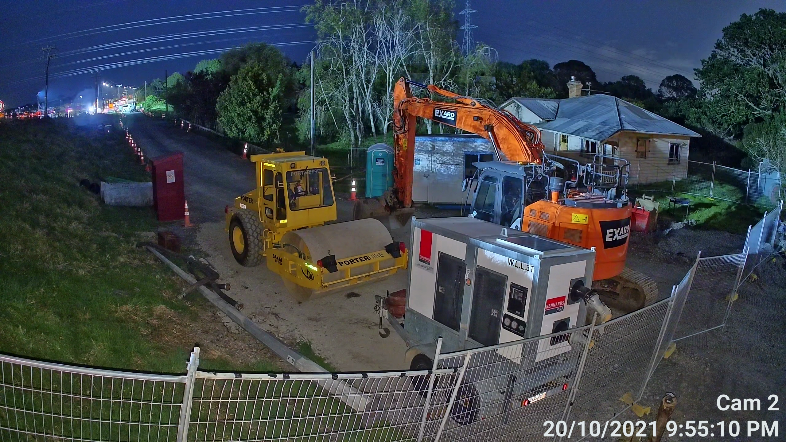 solar-powered-cctv-tower-construction-site-night-view-south-security-ltd